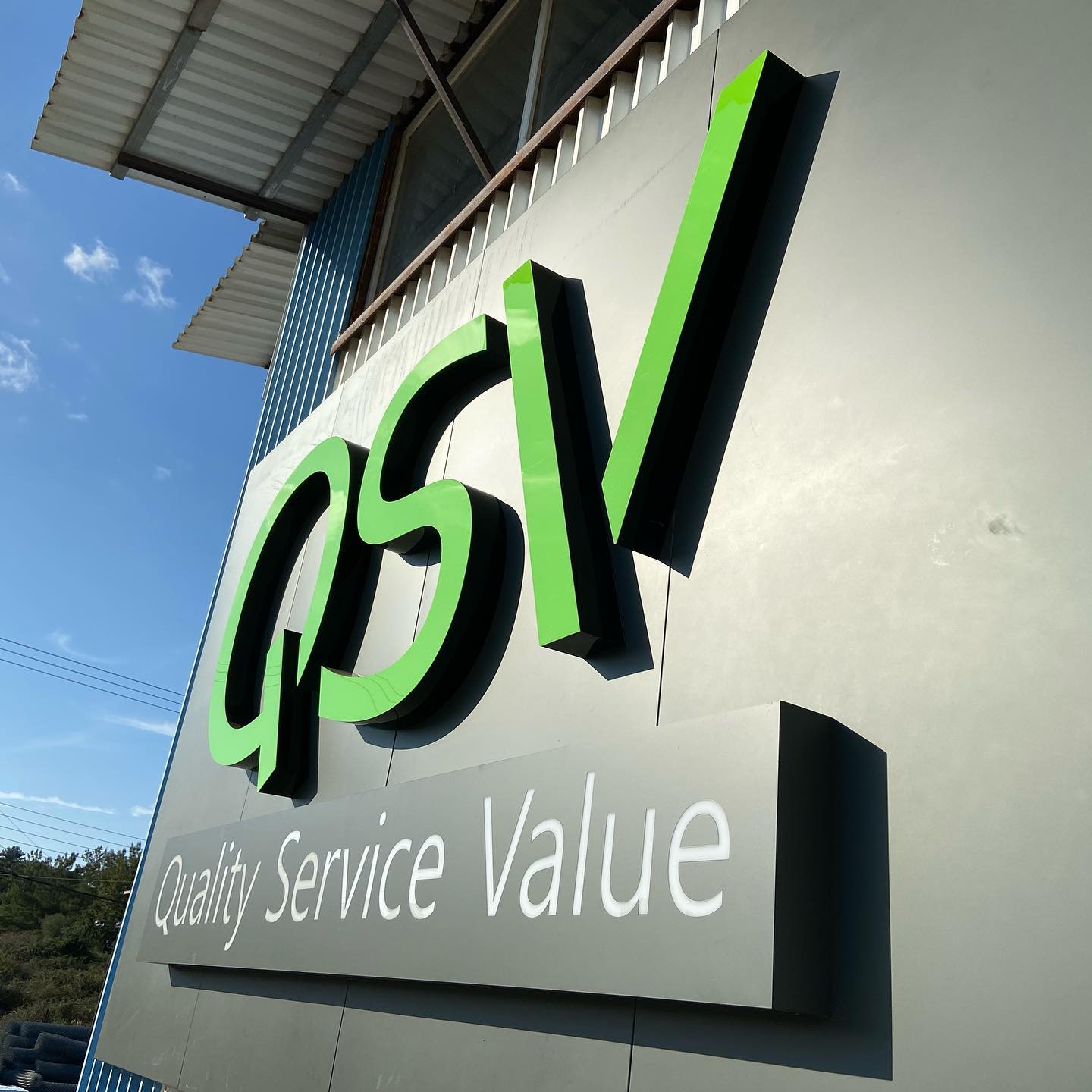 qsv-logo-outside.jpg